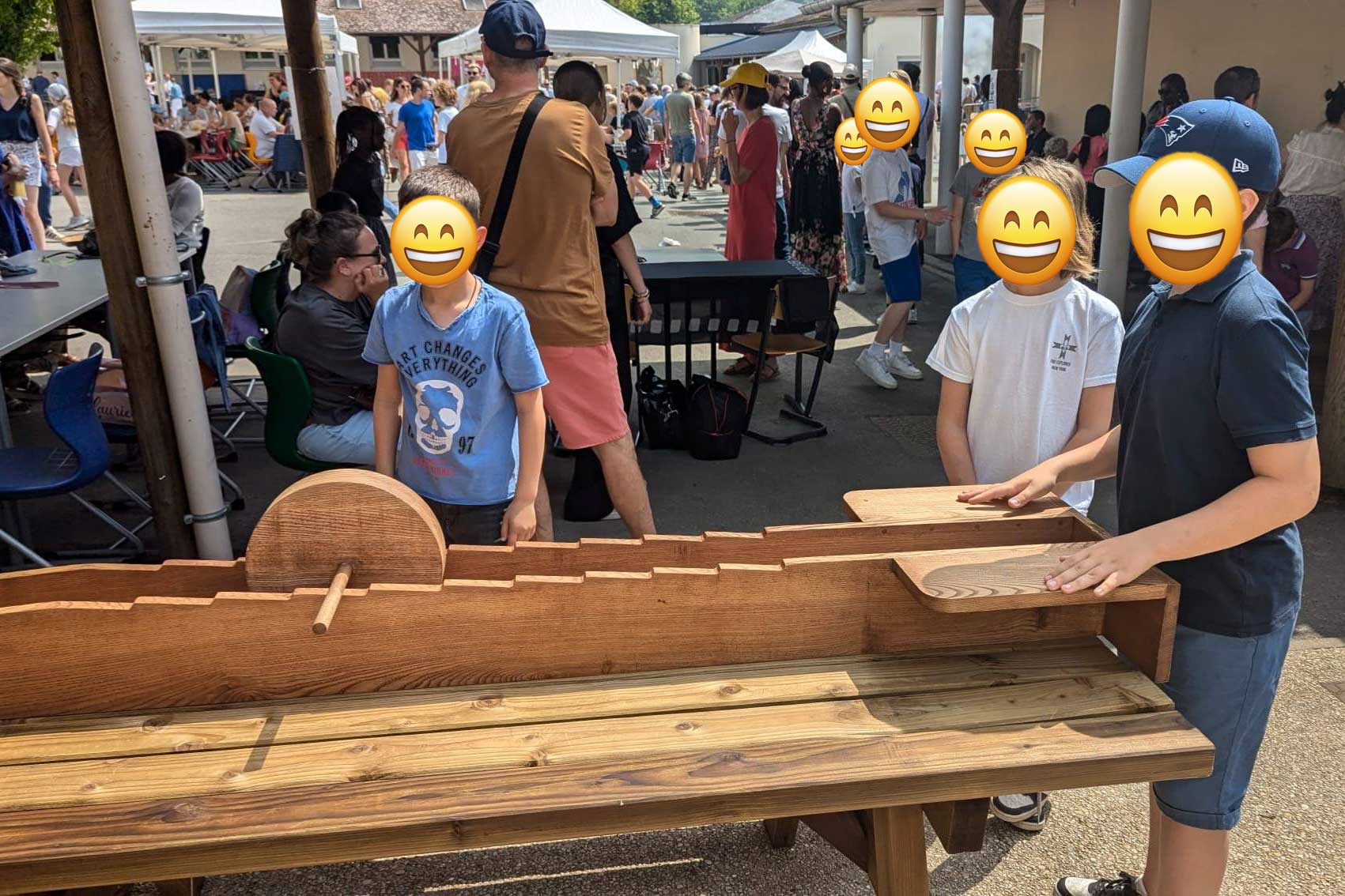 jeux en bois - fête du groupe scolaire SLNDBA