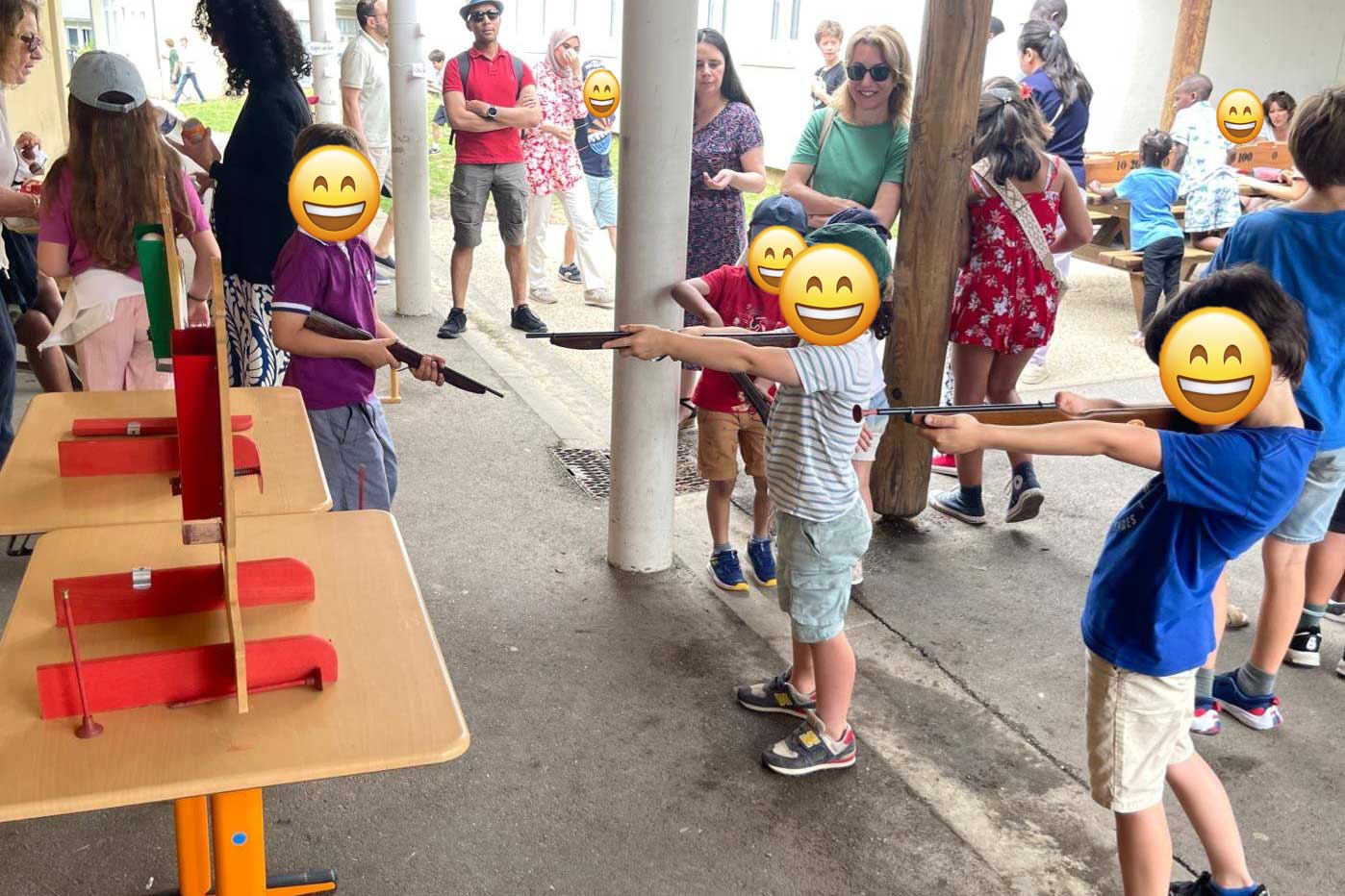 jeux en bois - fête du groupe scolaire SLNDBA