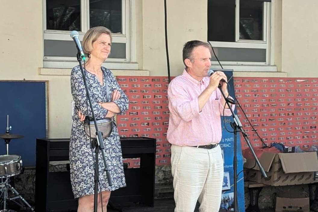 les directeurs sur scène - fête du groupe scolaire SLNDBA